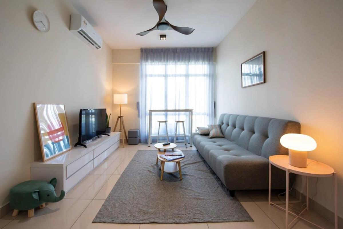 Modern & Cozy 3br Apt Arc At Austin Free Parking Johor Bahru